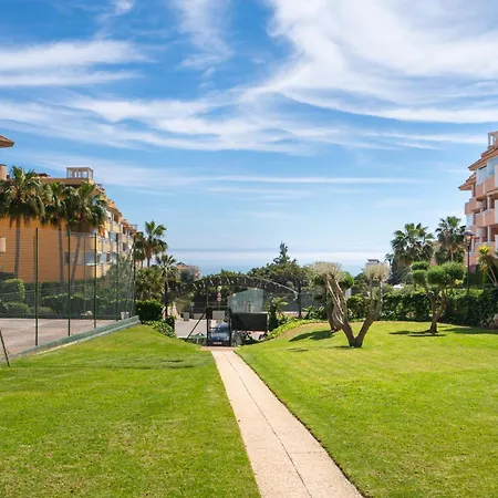 2 Bedrooms With Pool, Terrace And Balcony Apartamento Fuengirola